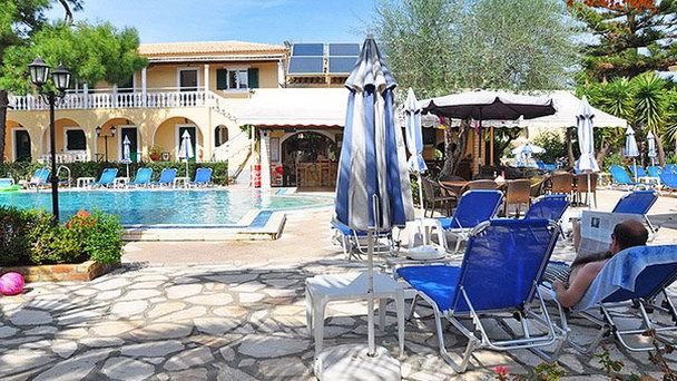 Кафе-бар Сеасонс на Керкире Кафе-бар Сеасонс на Керкире