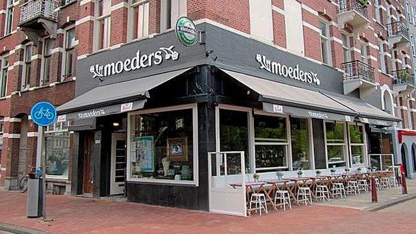 Ресторан Moeders в Амстердаме