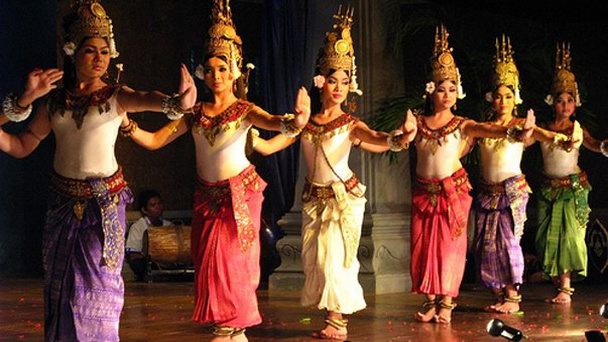 Шоу Апсара в Сием Рипе Шоу Апсара в Сием Рипе