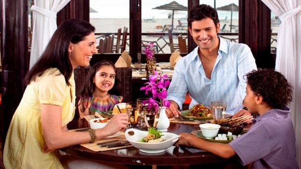 Ресторан Beachcombers в Дубае