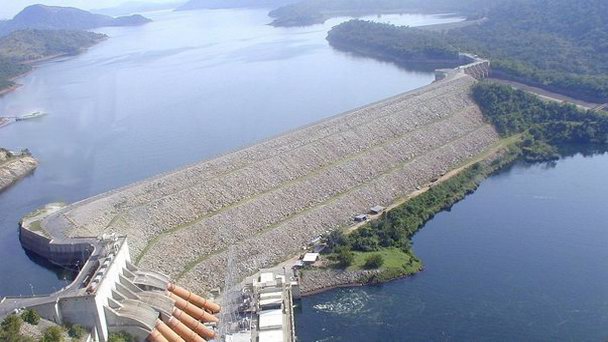 Дамба Акосомбо