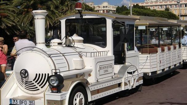 Мини-поезд в Ницце на Лазурном береге