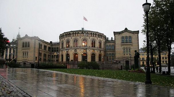 Здание Парламента Стортинга в Осло