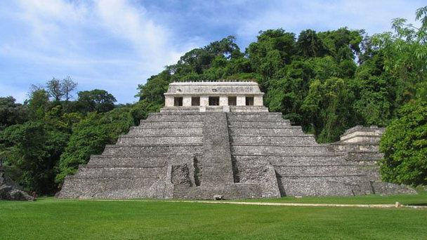 Храм надписей в Тикале в Антигуа-Гуатемале