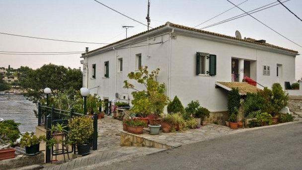 Вилла Лоуренса Даррелла Белый дом на Керкире