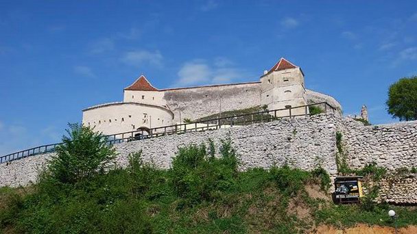 Крепость Рышнов в Трансильвании