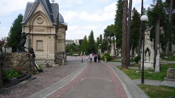 Лычаковское кладбище во Львове