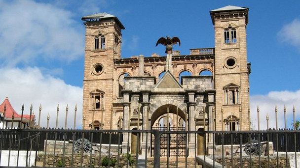 Королевский холм Рува в Антананариво Королевский холм Рува в Антананариво