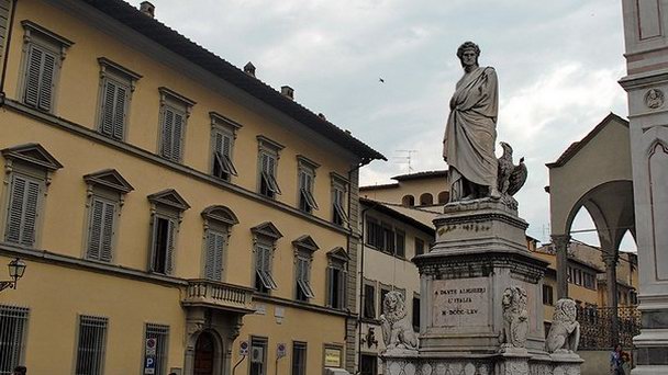 Памятник Данте Алигьери в Флоренции