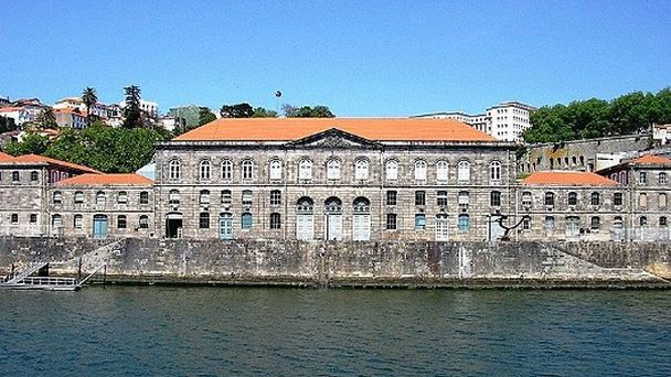 Музей транспорта и коммуникаций в Порту