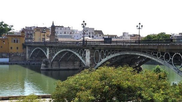 Мост Изабеллы II в Севильи