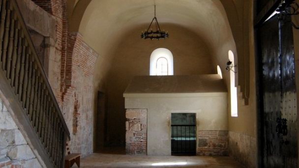 Патриарший собор в Пицунде Патриарший собор в Пицунде