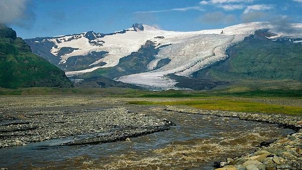 Вулкан Хваннадальсхнукур в Южной Исландии