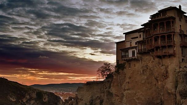 Куэнка - город в скале