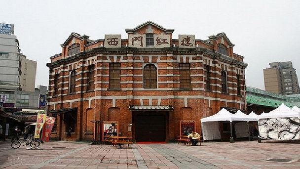 Красный театр в Тайпее