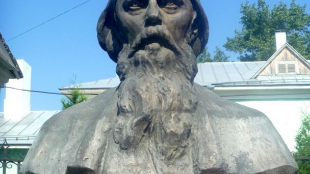 Памятник Салтыкову-Щедрину в Рязани