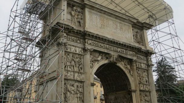 Арка Траяна в Кампании