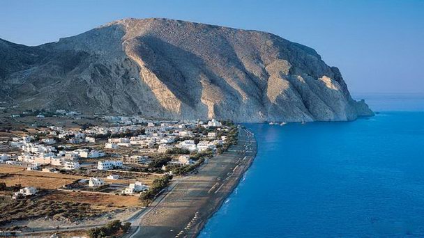 Пляж Перисса на Санторини