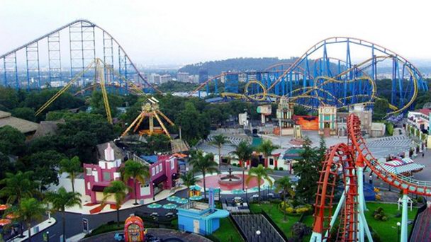 Парк «Шесть флагов» в Мехико