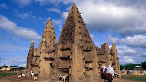 Мечеть Конг в Абиджане