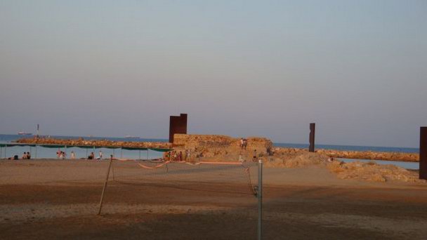 Пляж Плайя-де-Эльс-Пратс в Коста Даураде