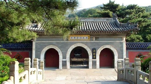 Храм Tantuo в Пекине Храм Tantuo в Пекине