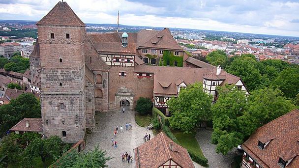 Замок Кайзербург в Баварии