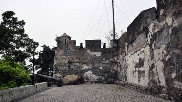 Крепость Fortaleza do Monte в Макао