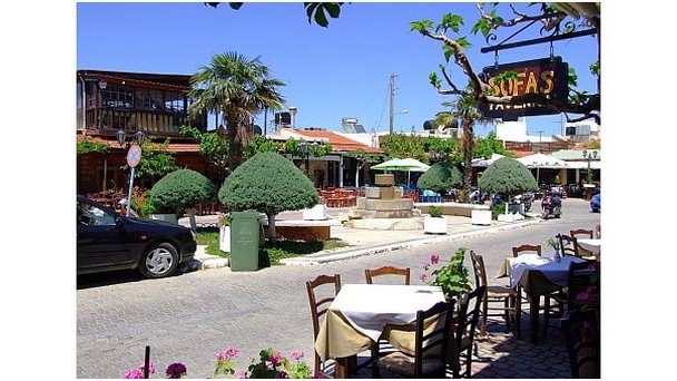 Деревня старый Херсониссос на Острове Крит