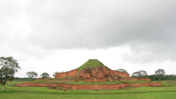 Вихара в Пахарпуре в Даке