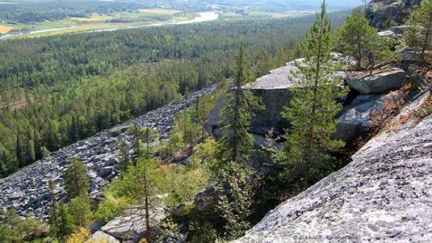 Гора Aavasaksa в Рованиеми Гора Aavasaksa в Рованиеми