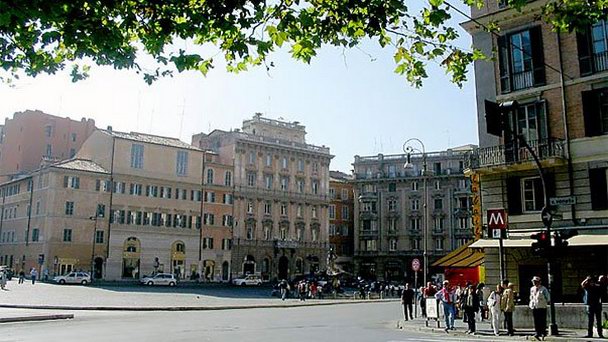 Улица Витторио Венето в Риме