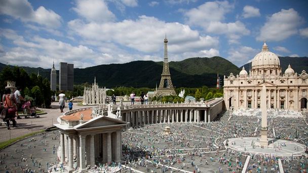 Парк Tobu World Square в Токио