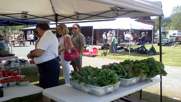 Фермерский рынок Кедр в Ванкувере Фермерский рынок Кедр в Ванкувере