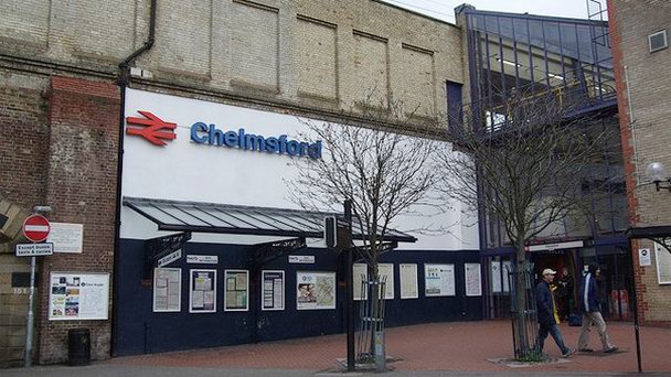 Железнодорожная станция Челмсфорда в Англии Железнодорожная станция Челмсфорда в Англии