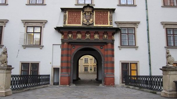 Швейцарские ворота старого Хофбурга в Вене Швейцарские ворота старого Хофбурга в Вене