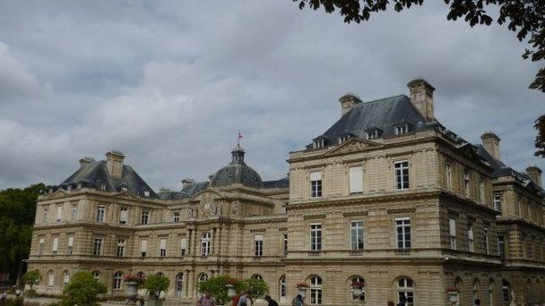 Люксембургский парк в Париже