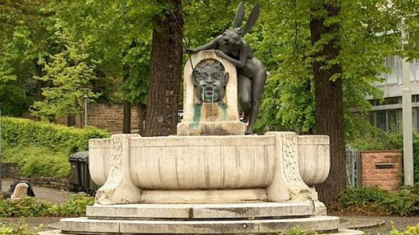 Фонтан Либелленбрюнен (Фонтан Стрекоза) в Баден-Вюртемберге