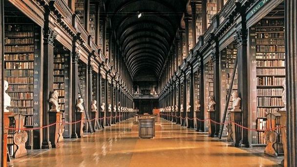 Библиотека Тринити-колледжа в Дублине