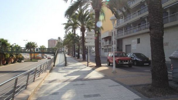 Улица Папа Луна в Коста Дель Азаре Улица Папа Луна в Коста Дель Азаре