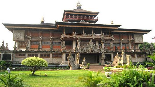 Музей Индонезии на Яве