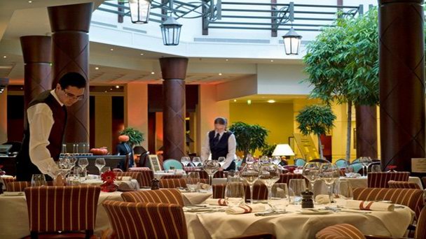 Ресторан Charles De Gaulle на Будванска Ривъере