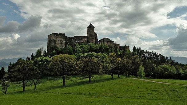 Любовньянский Град в Стара Любовне