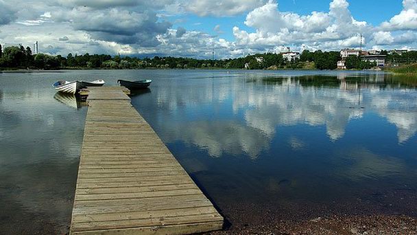 Залив Тёёлёнлахти в Хельсинки Залив Тёёлёнлахти в Хельсинки