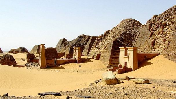 Некрополь Мероэ в Хартуме