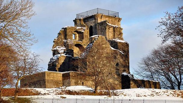 Замок Крукстон в Шотландии