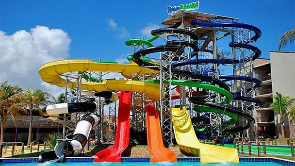 Аквапарк Beach Park в Форталезе в Форталесе