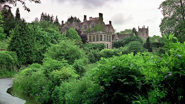 Двор Святой Екатерины в Англии