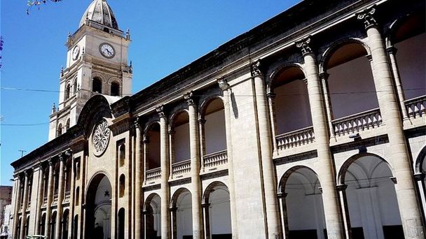 Кафедральный собор Сен-Себастьяна в Кочабамбе Кафедральный собор Сен-Себастьяна в Кочабамбе