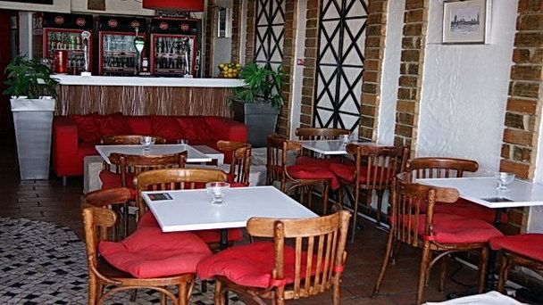 Бар-кухня Lighthouse в Лиссабоне